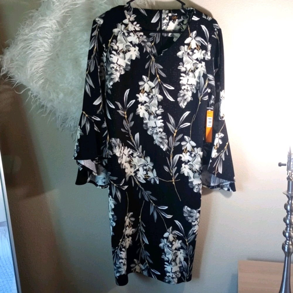 Beautiful business floral BRAND NEW DRESS